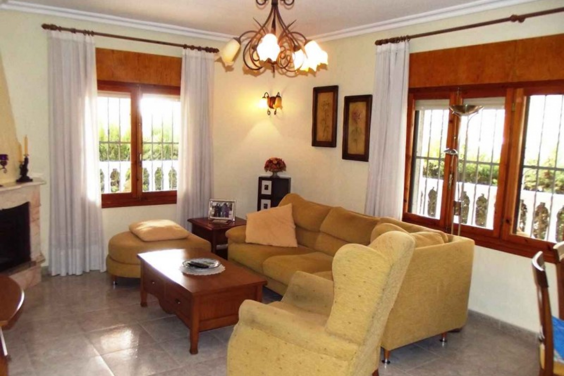 bargain villa los montesinos living room 