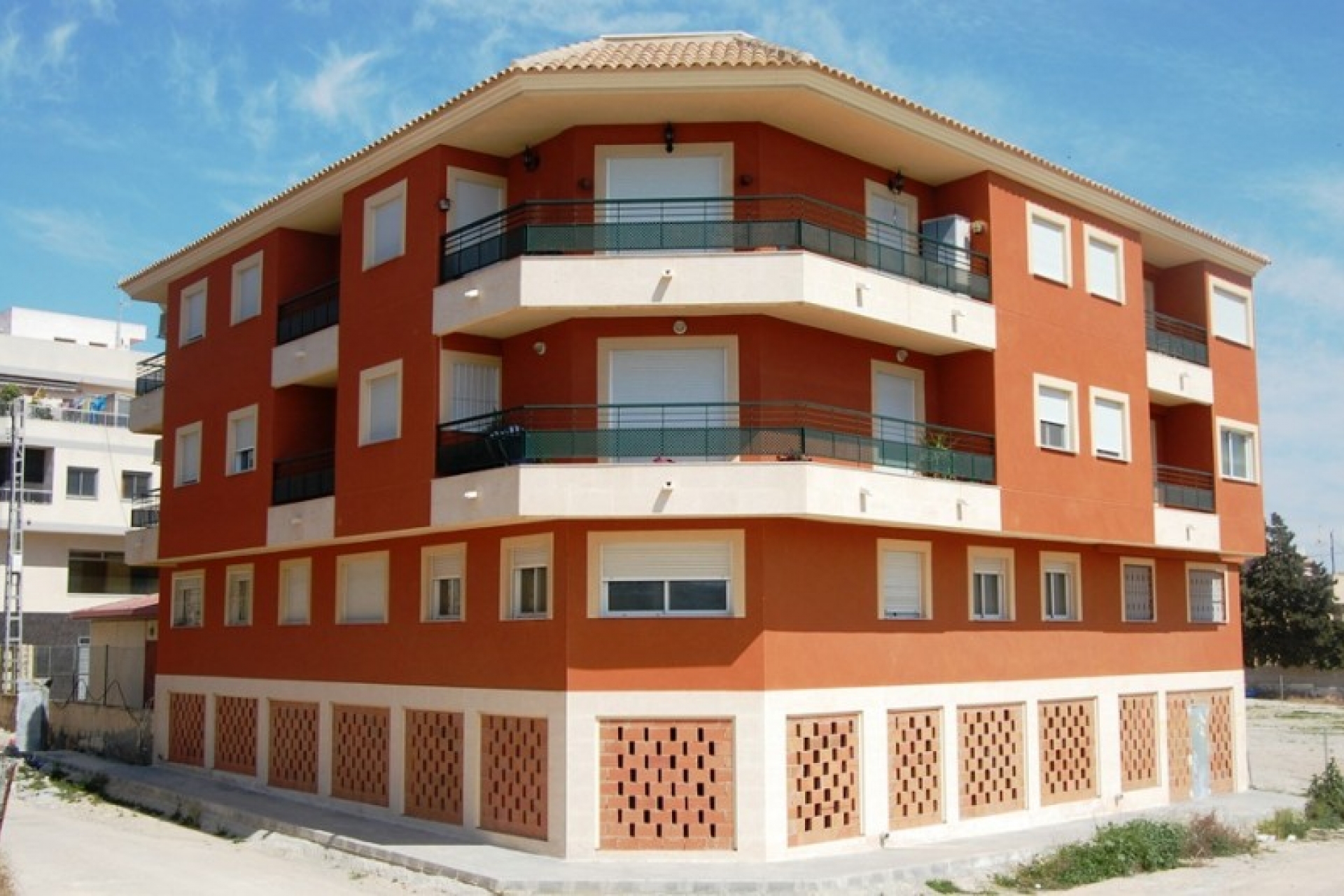 Cheap bargain new apartment for sale, cheap property in San Miguel near Los Montesinos and Torrevieja, Costa Blanca