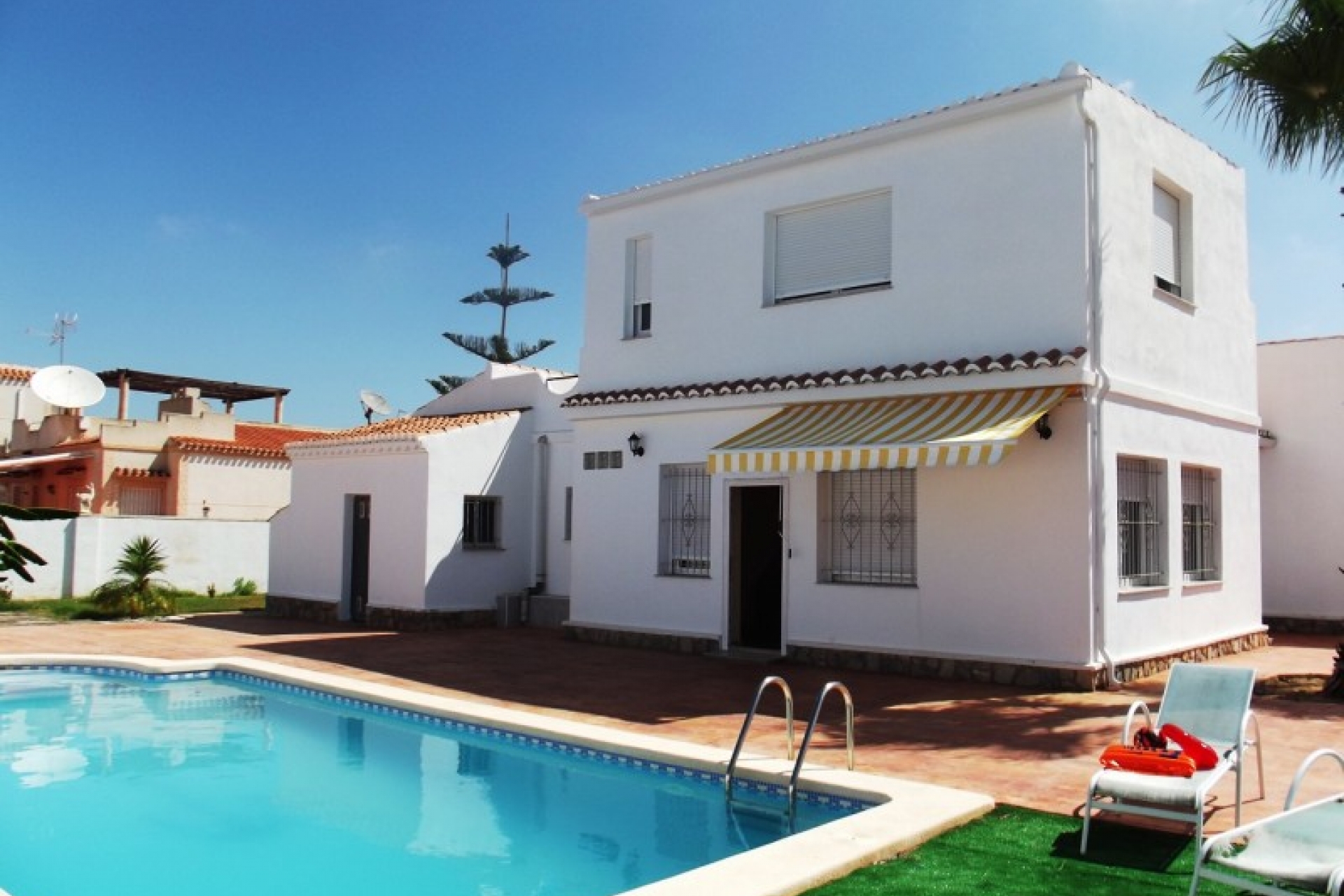 Cheap, bargain property for sale in Torreta Florida close to Torrevieja and La Siesta on Spains Costa Blanca