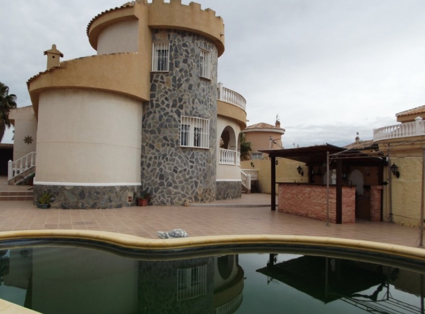 Ciudad Quesada bargain Villa property sale Costa Blanca