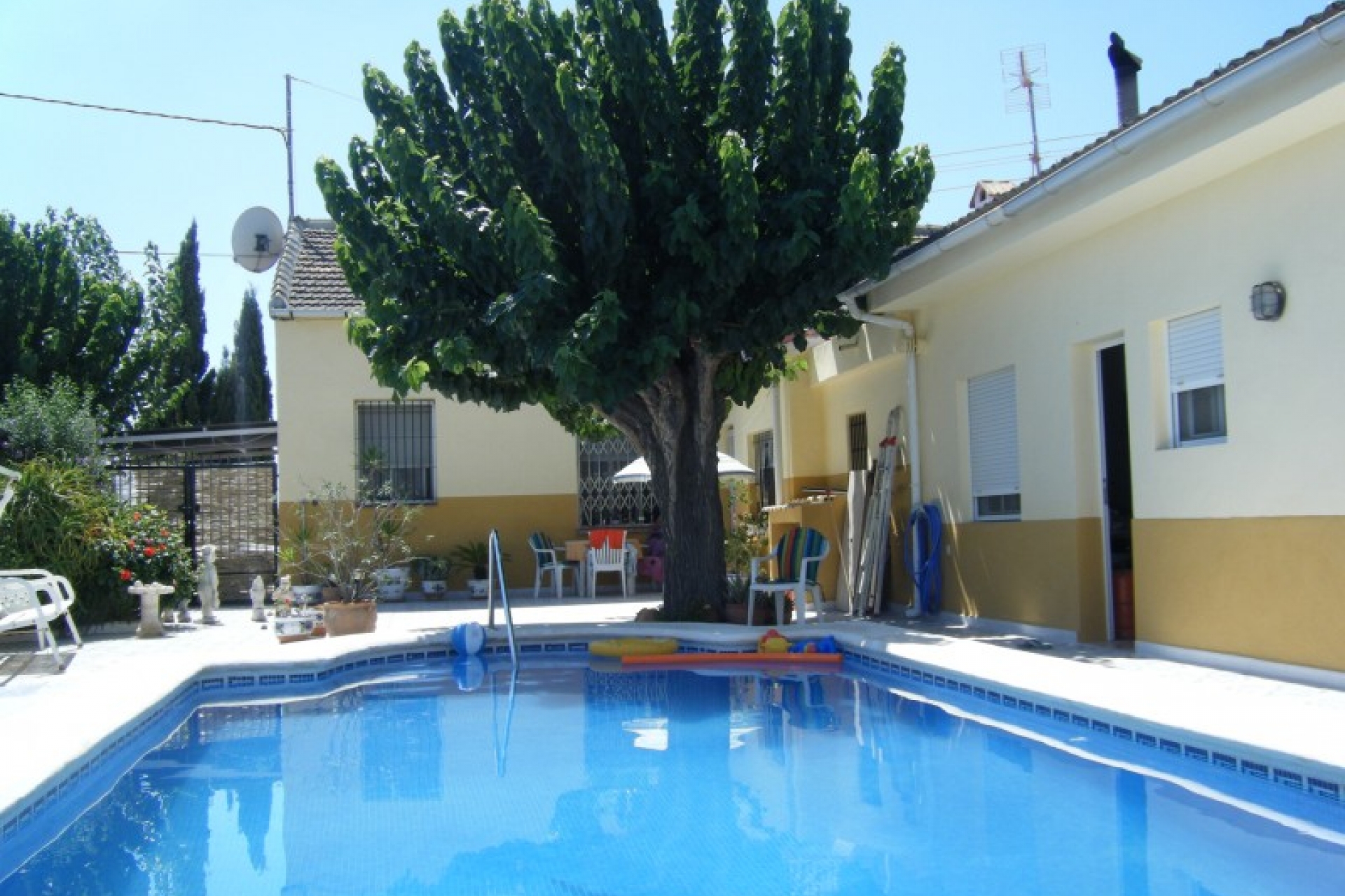 Daya Vieja for sale, cheap property bargain near Guardamar, Torrevieja and Quesada for sale on Spains Costa Blanca cheap.