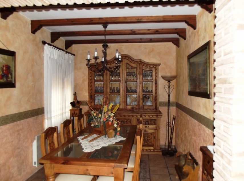For sale, cheap property for sale in Los Montesinos, bargain on Spains Costa Blanca, close to La Siesta and Torrevieja.