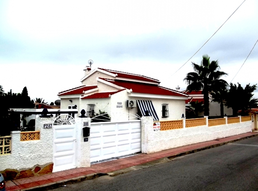 Property for sale in Ciudad Quesada, cheap, bargain property on Spains Orihuela Costa for sale.