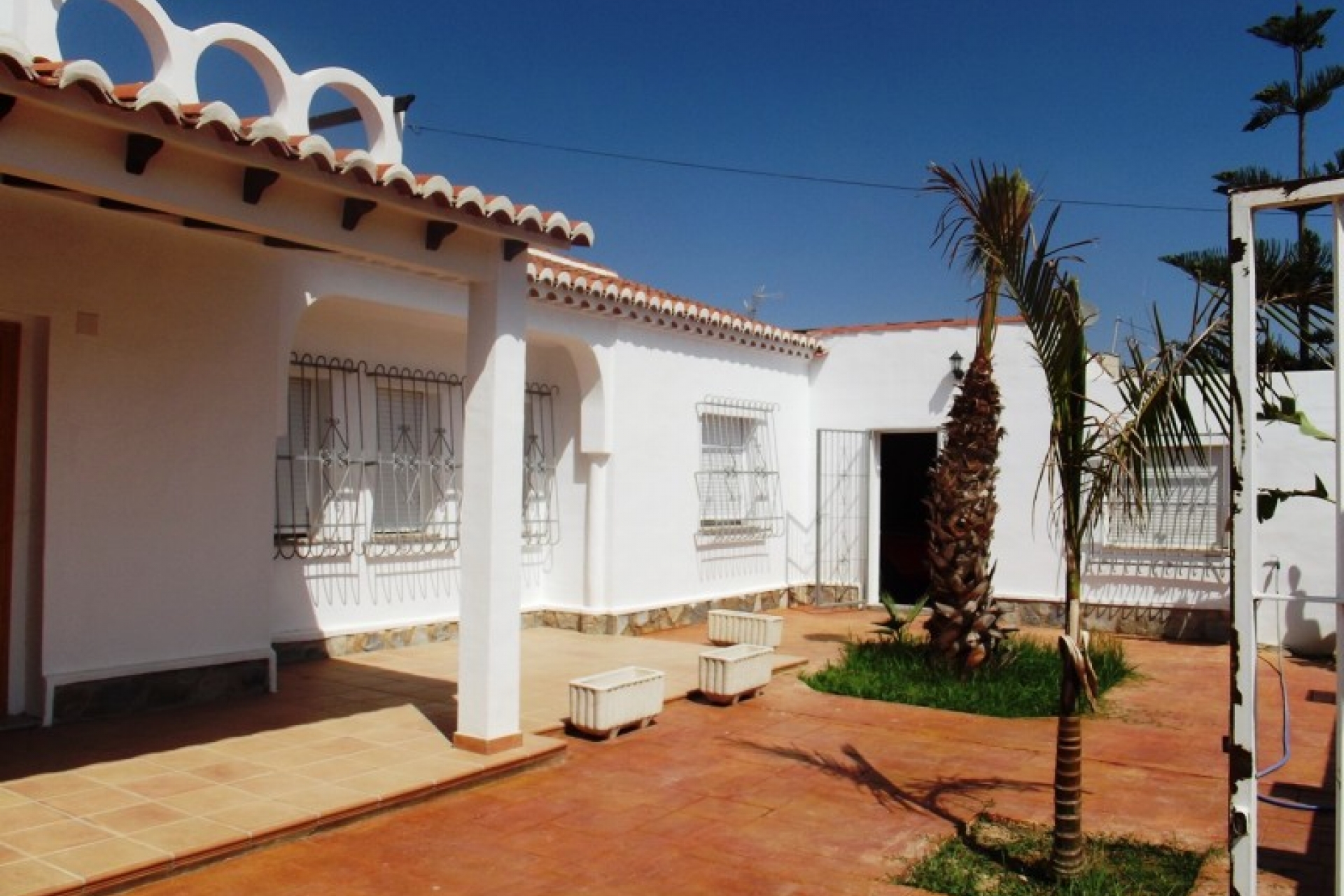 Property for sale in Torreta Florida cheap, Costa Blanca bargain close to Torrevieja and La Siesta, Spain