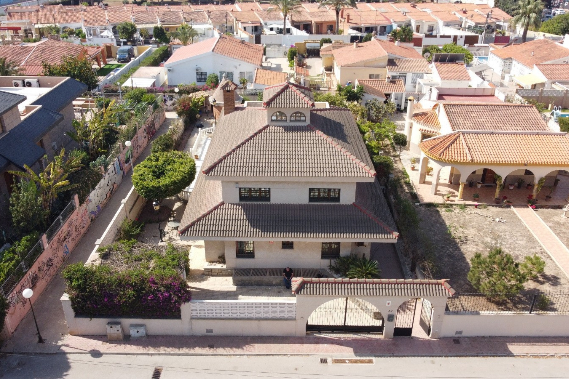 Property for sale - Villa for sale - Torrevieja - Torrevieja Town Centre