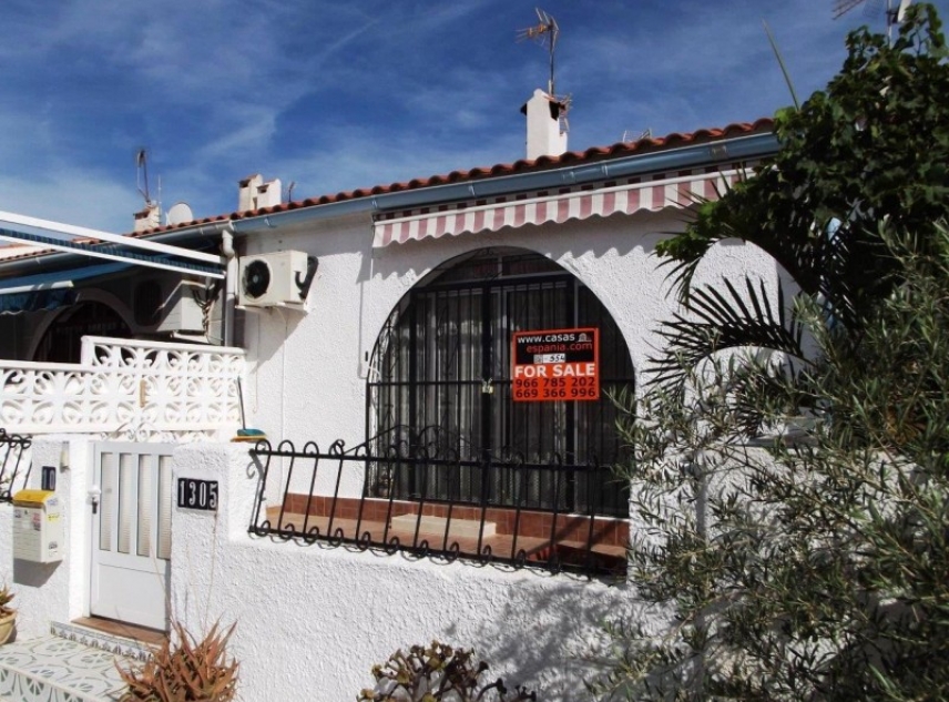 San Luis cheap bargain property Costa Blanca For Sale
