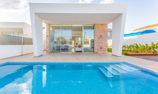 Villa for sale - Nueva propiedad en venta - Torrevieja - La Torreta Florida