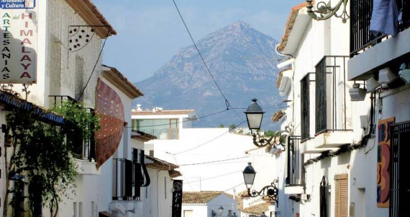 Spain increasingly attractive to older first-time buyers