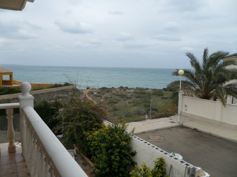 Cabo Roig cheap bargain property sale Spains...