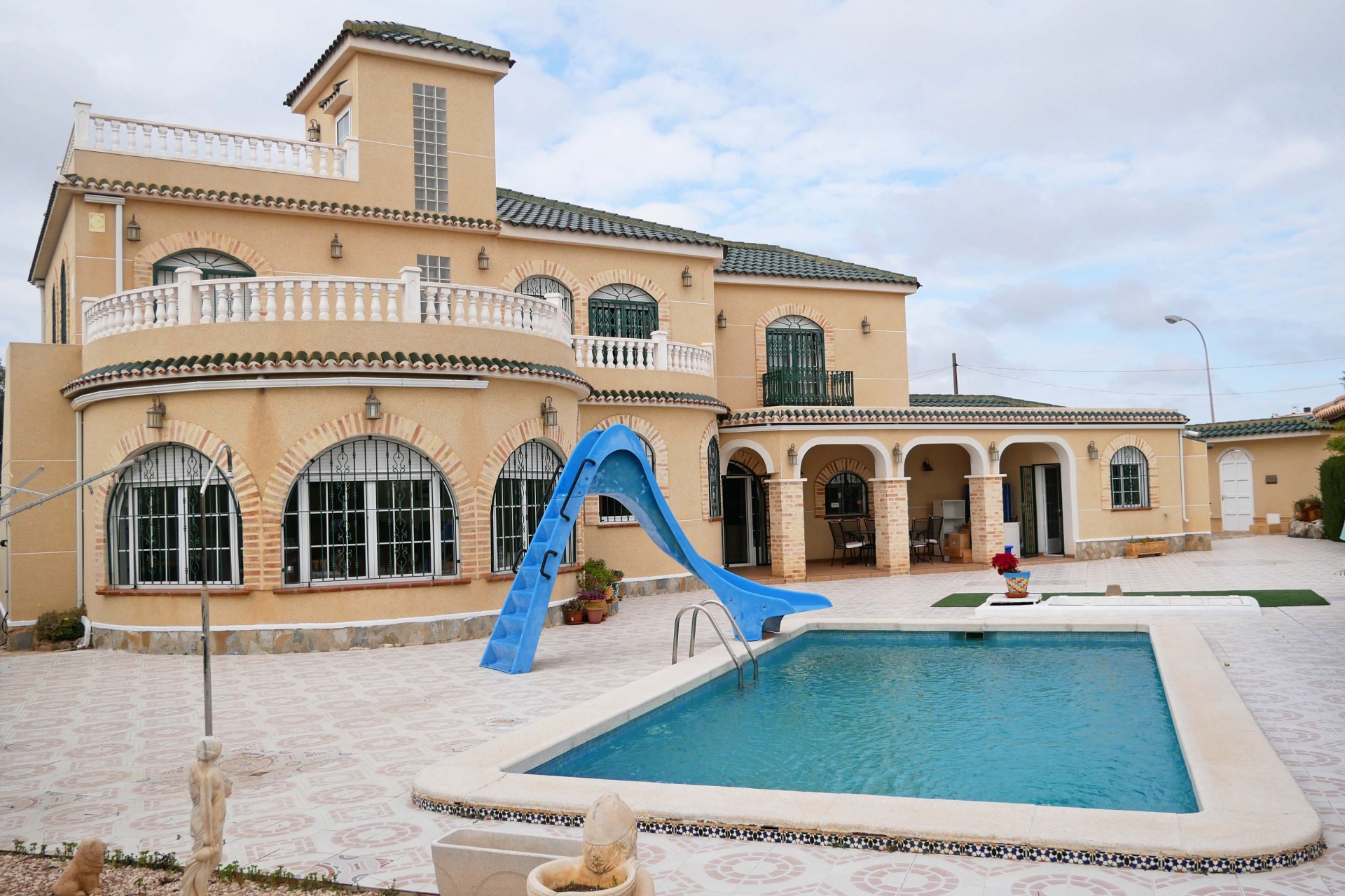 Property for sale - Villa for sale - Torrevieja - El Chaparral