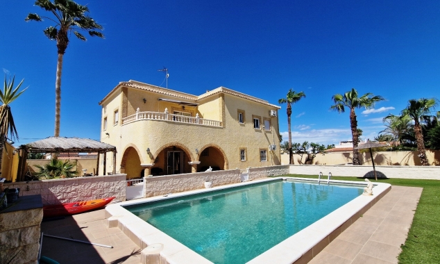Villa for sale - Property for sale - Torrevieja - La Torreta Florida
