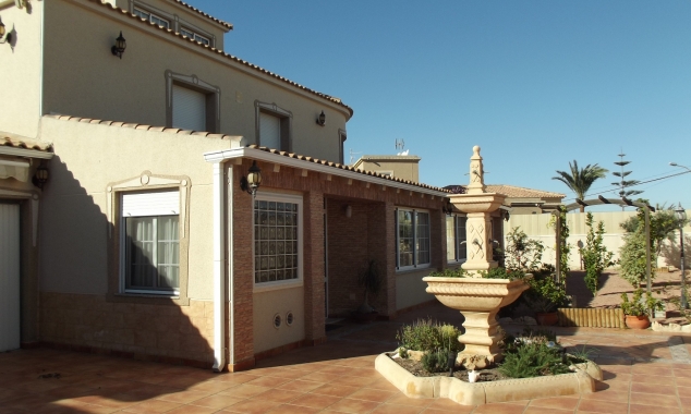Villa for sale - Propriété à vendre - Torrevieja - El Chaparral
