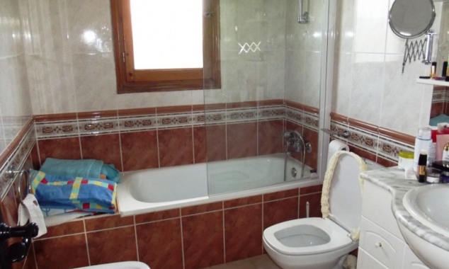For sale on Spains Costa Blanca, close to Torrevieja and La Siesta, cheap, bargain Villa, for sale property in San Luis