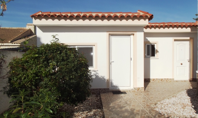 Property on Hold - Villa for sale - Torrevieja - San Luis