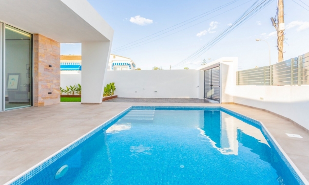 New Property for sale - Villa for sale - Torrevieja - La Torreta Florida